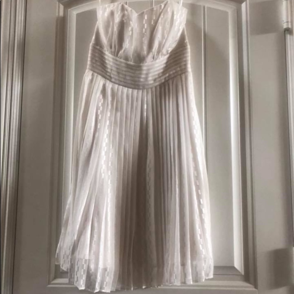 White House Black Market white cocktail dress, Sz4